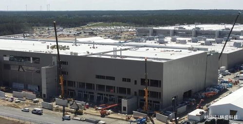 特斯拉柏林工廠是技術的溫床,連墻上的涂鴉都是機器人畫的