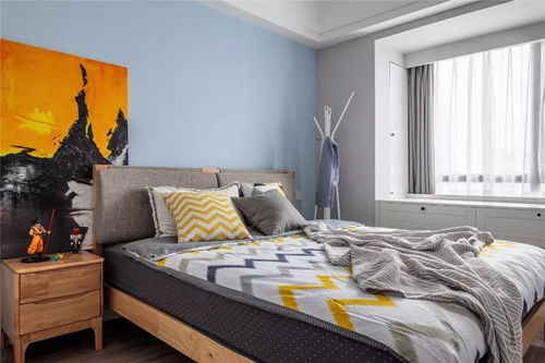 112平北歐風三居室,廚房的藍色谷倉門非常顯眼