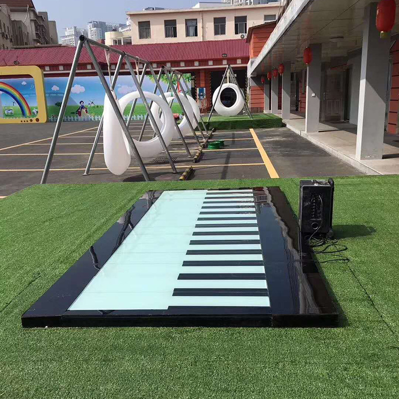 星空網紅館加盟-景區主題館-鏡子迷宮廠家_山東第三墻藝術裝飾工程有